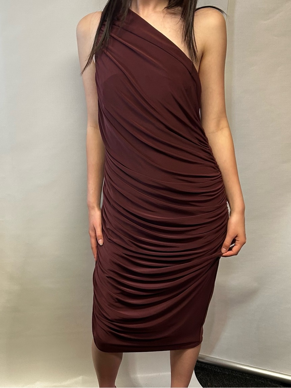 White House Black Market One-Shoulder Ruched Midi Dress in Burgundy